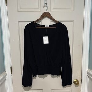 NWT Women’s Black Long Sleeve Smocked Waist Blouse Size 1x